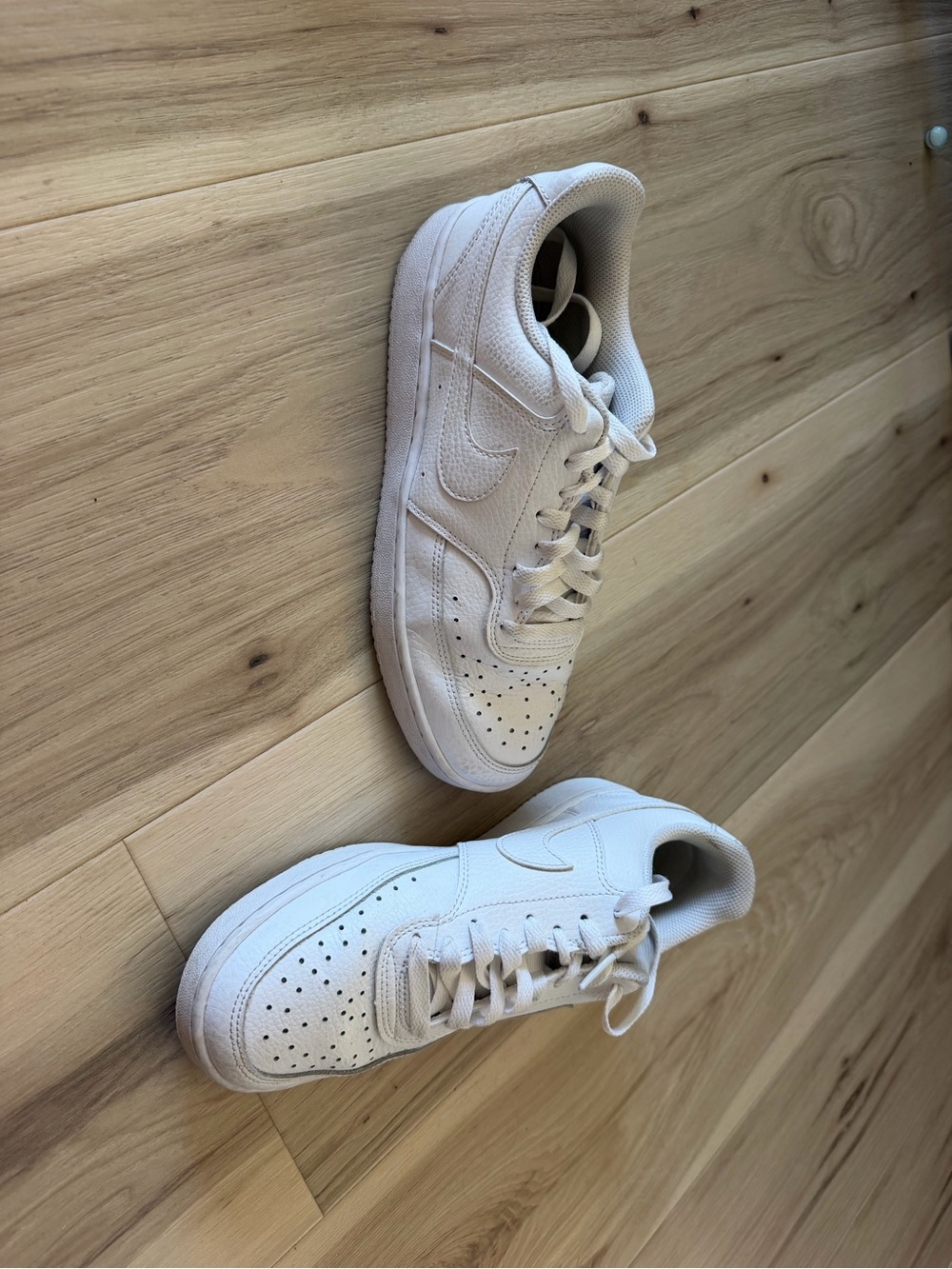 Nike Men’s White Low-Top Leather Sneakers